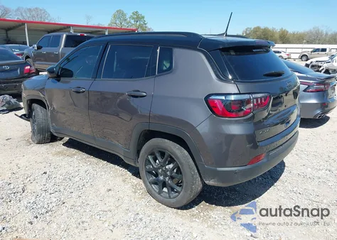 2024 Jeep Compass Latitude 4X4 из США, поврежденный, VIN 3C4NJDBN1RT121641